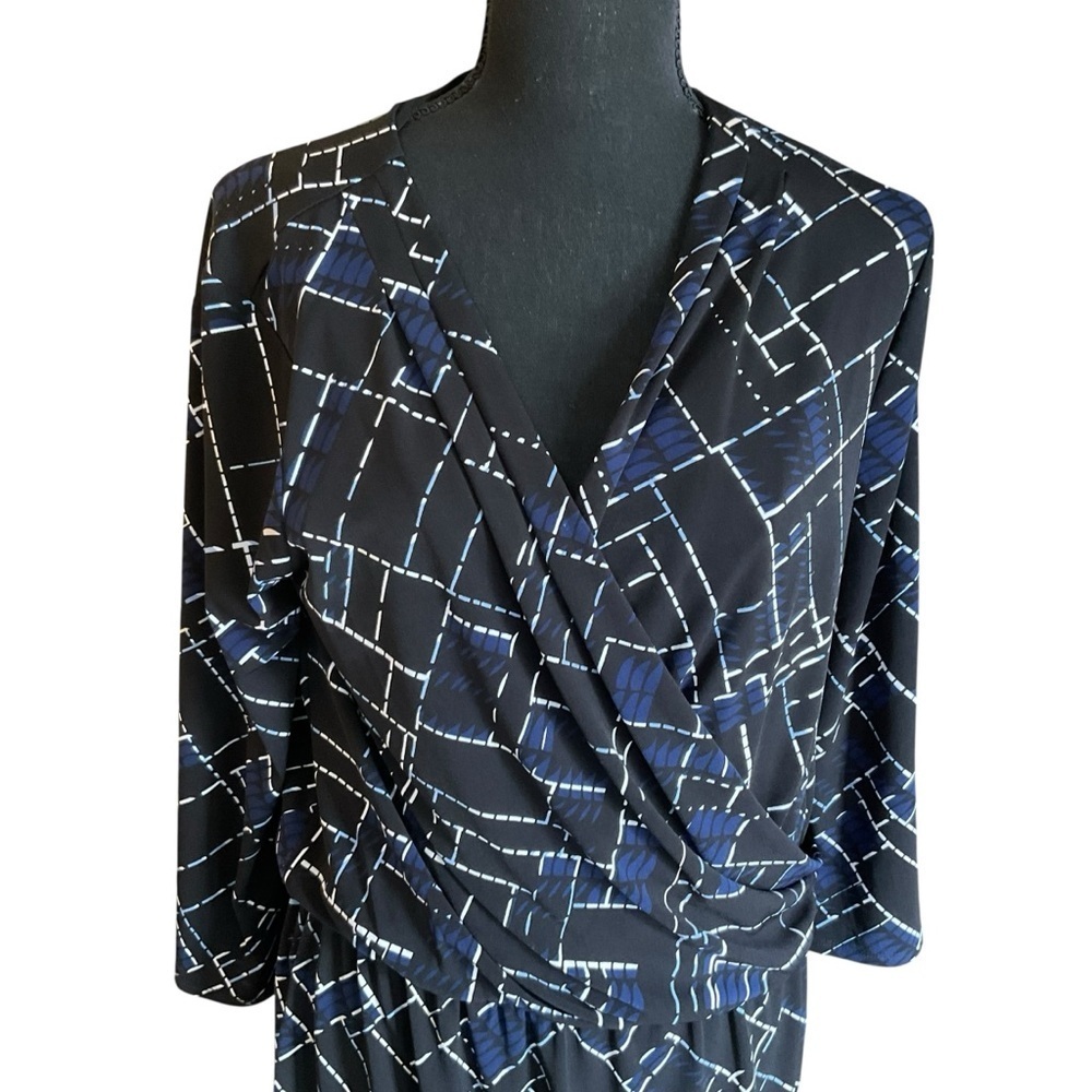 White House Black Market Black & Blue Geometric Print Faux Wrap Dress Size M - Picture 4 of 8